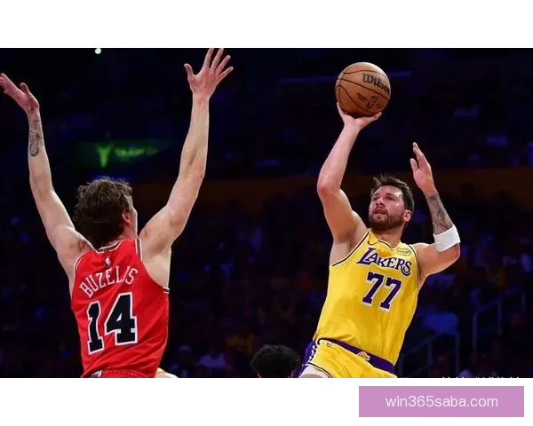 东契奇复出砍42分12助攻湖人力克骑士 里夫斯艾顿双双贡献精彩表现