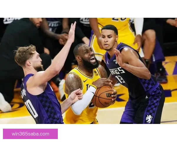 布朗尼背靠背连胜带领南湾湖人13战全胜 雷迪克称赞其努力表现