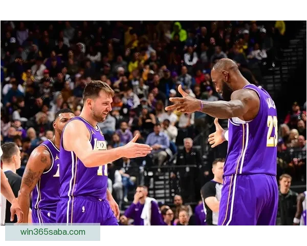 东契奇复出砍42分12助攻湖人力克骑士 里夫斯艾顿双双贡献精彩表现